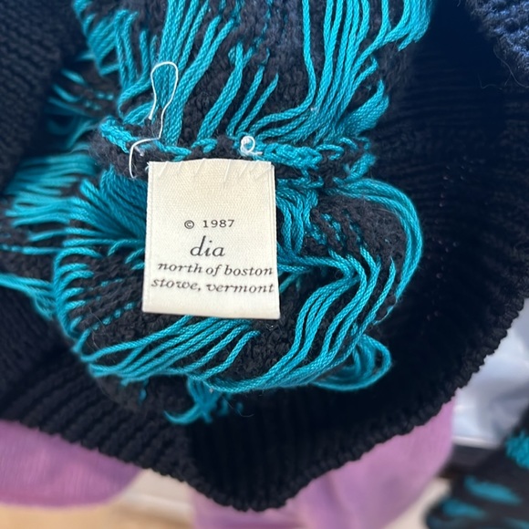 Dia North‎ of Boston women’s sweater - Picture 7 of 8